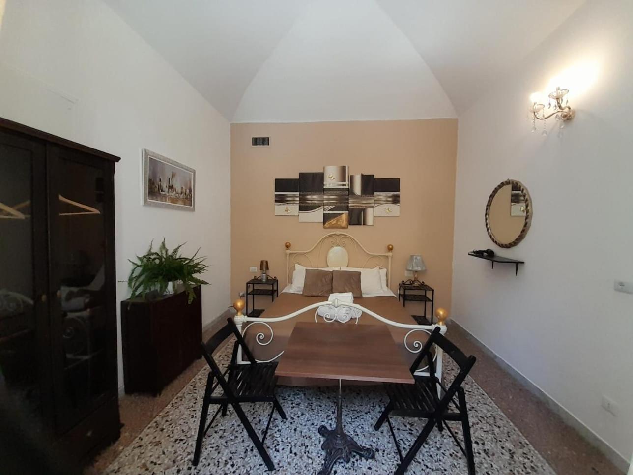 Casa Roma Affittacamere Εξωτερικό φωτογραφία